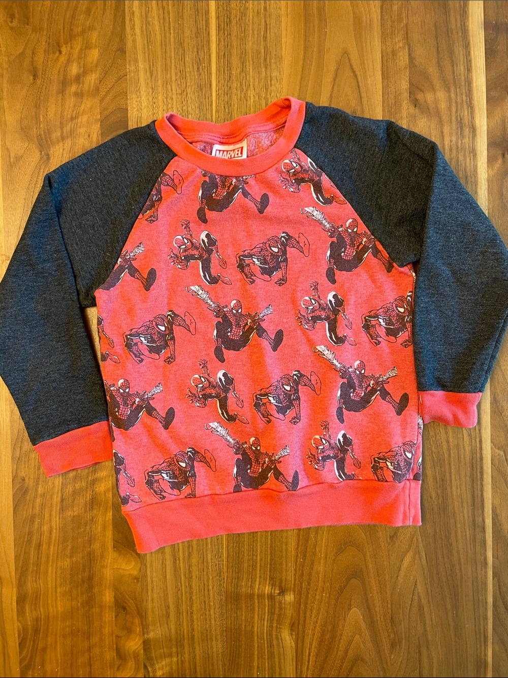 Marvel Red & Charcoal Spider-Man Raglan Pullover